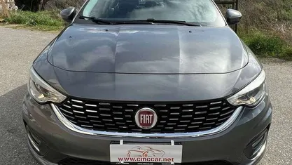 Usata Fiat Tipo Opening Edition 120 CV (88 kW) 2016 Grigio Berlina