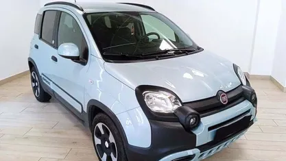 Usata Fiat Panda Cross Cross 69 CV (50 kW) 2021 Blu Utilitaria