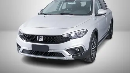 Grigio Usata 2023 Fiat Tipo Cross Tre volumi | 17.900 € (Buon prezzo)