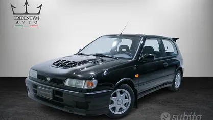 Usata Nissan Sunny 220 CV (161 kW) 1992 Berlina