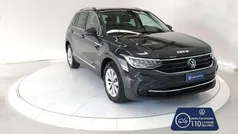 Grigio scuro Usata 2022 VW Tiguan Life SUV | 24.700 € (Buon prezzo)