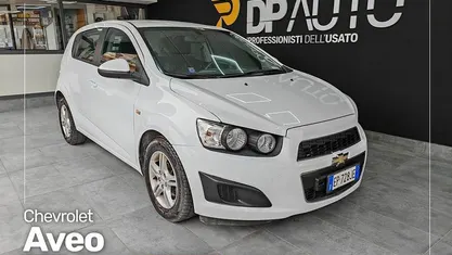 Usata Chevrolet Aveo LT 75 CV (55 kW) 2013 Bianco Berlina