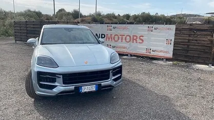 Usata 2023 Porsche Cayenne SUV | 97.000 € (Super prezzo)