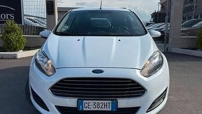 Usata Ford Fiesta Titanium 60 CV (44 kW) 2015 Bianco Berlina