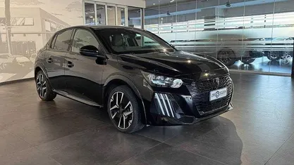 Nero Usata 2024 Peugeot 208 GT Due volumi | 16.950 € (Buon prezzo)
