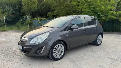 Usata Opel Corsa 86 CV (63 kW) 2011 Berlina