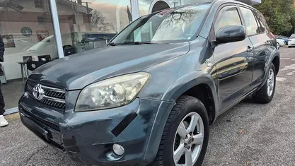 Usata Toyota RAV4 Luxury 177 CV (130 kW) 2006 SUV