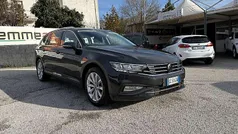 Grigio Usata 2021 VW Passat Business Station wagon | 17.590 € (Buon prezzo)