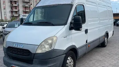 Usata Iveco Daily 145 CV (106 kW) 2013 Bianco Berlina