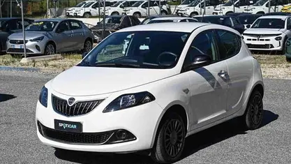 Bianco Usata 2022 Lancia Ypsilon Silver Utilitaria | 8900 € (Super prezzo)