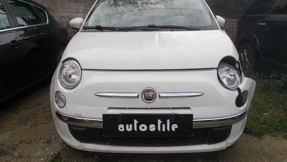 Usata Fiat 500 Lounge 69 CV (50 kW) 2012 Bianco Utilitaria