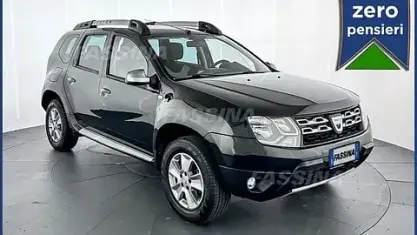 Käytetty Dacia Duster Prestige 109 HP (80 kW) 2016 Musta Katumaasturi