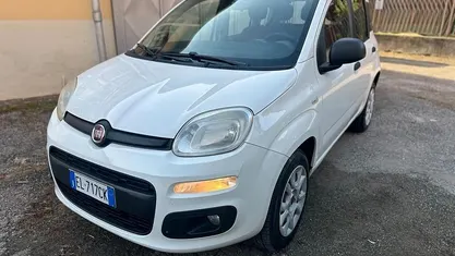 Bianco Usata 2013 Fiat Panda Lounge Tre volumi | 4000 € (Buon prezzo)