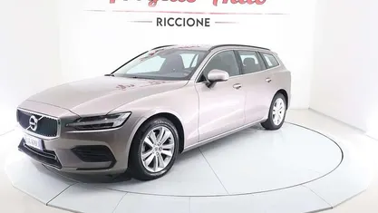 Usata 2021 Volvo V60 Business Edition Station wagon | 20.900 € (Super prezzo)