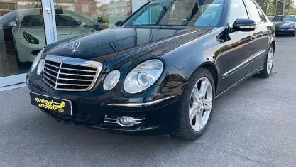 Usata Mercedes E280 Avantgarde 190 CV (139 kW) 2006 Nero Berlina