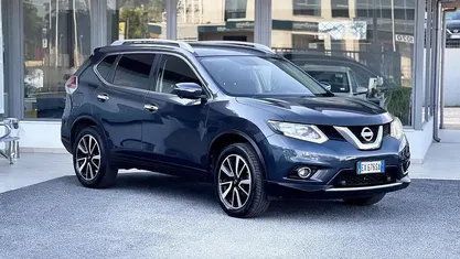 Blu Usata 2014 Nissan X-Trail SUV | 10.900 € (Ottimo prezzo)