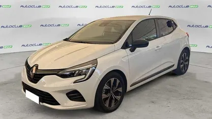 Grigio Usata 2022 Renault Clio V Evolution Due volumi | 15.800 € (Buon prezzo)