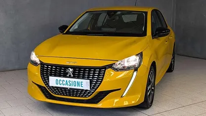Giallo Usata 2023 Peugeot 208 Active Utilitaria | 12.480 € (Ottimo prezzo)
