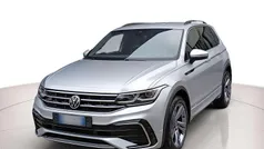 Argento metall. Usata 2021 VW Tiguan R-line SUV | 27.500 € (Buon prezzo)