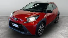 Chilli red black Usata 2023 Toyota Aygo X Trend SUV | 14.790 € (Buon prezzo)