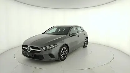 Usata Mercedes A180 116 CV (85 kW) 2022 Grigio Berlina