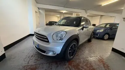 Usata Mini Cooper D Countryman 111 CV (81 kW) 2016 Grigio SUV