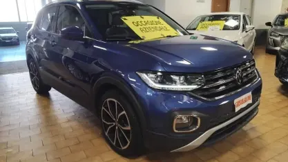 Begagnad VW T-Cross Advance 110 HK (80 kW) 2022 Blå SUV