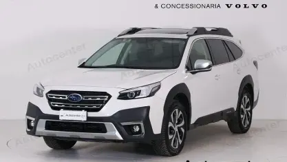 Usata Subaru Outback Premium 169 CV (124 kW) 2022 Bianco Station wagon
