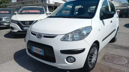 Usata Hyundai i10 Dynamiq 66 CV (48 kW) 2009 Bianco Utilitaria