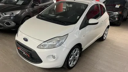 Usata Ford Ka Titanium 69 CV (50 kW) 2010 Bianco Utilitaria
