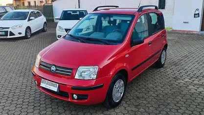 Rosso Usata 2004 Fiat Panda Emotion Tre volumi | 3500 € (Buon prezzo)