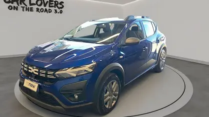 Usata Dacia Sandero Expression 101 CV (74 kW) 2023 Rqh blu iron Utilitaria