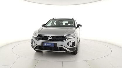 Käytetty VW T-Roc Life 150 HP (110 kW) 2025 Hopea Katumaasturi