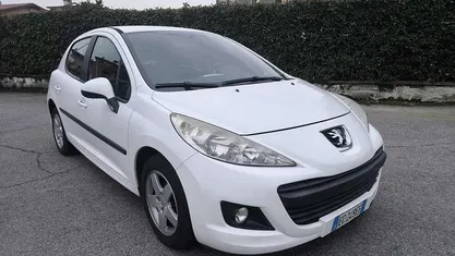 Usata Peugeot 207 73 CV (53 kW) 2010 Utilitaria