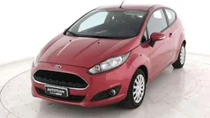 Rosso met. Usata 2017 Ford Fiesta Business Edition Tre volumi | 9400 € (Buon prezzo)