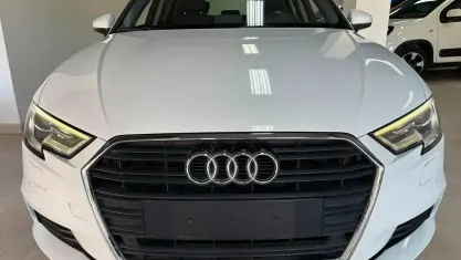 Usata Audi A3 Sport 116 CV (85 kW) 2019 Bianco Berlina