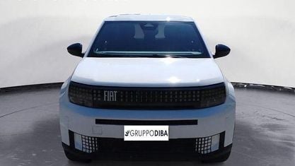 Usata Fiat Grande Panda Icon 110 CV (80 kW) 2025 Bianco Utilitaria