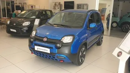 Blu Usata 2024 Fiat Panda Cross Cross Due volumi | 15.900 € (Cara)