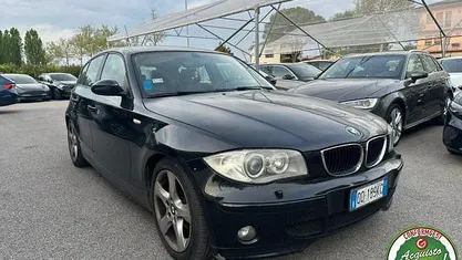 Usata BMW 118 122 CV (89 kW) 2006 Utilitaria