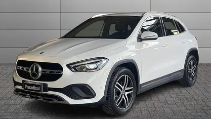 Usata Mercedes GLA180 116 CV (85 kW) 2021 Bianco SUV