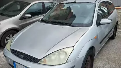 Usata Ford Focus 2002 Grigio Utilitaria