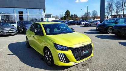 Usata Peugeot 208 Active 101 CV (74 kW) 2024 Giallo Utilitaria