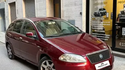Usata Fiat Croma 150 CV (110 kW) 2005 Viola Station wagon