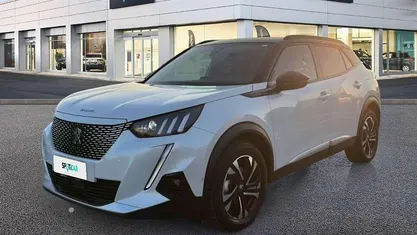 Bianco Usata 2021 Peugeot e-2008 GT SUV | 16.900 € (Buon prezzo)