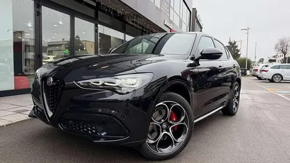 Nero Nuova 2025 Alfa Romeo Stelvio Veloce SUV | 64.900 €