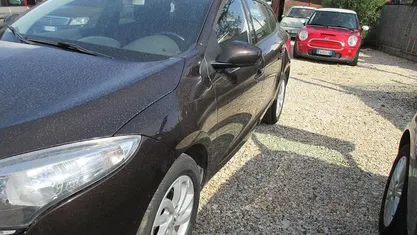 Usata Renault Mégane GrandTour 110 CV (80 kW) 2013 Marrone Station wagon