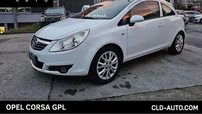 Usata Opel Corsa Enjoy 80 CV (58 kW) 2009 Bianco Utilitaria