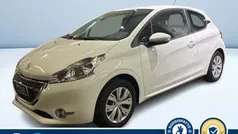 Usata 2013 Peugeot 208 Active Due volumi | 9200 € (Cara)