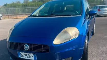 Usata Fiat Grande Punto Dynamic 75 CV (55 kW) 2008 Blu Utilitaria