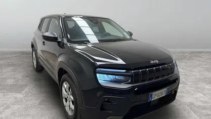 Begagnad Jeep Avenger Longitude 101 HK (74 kW) 2023 Svart SUV